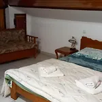 Kostis Hause ゲストハウス