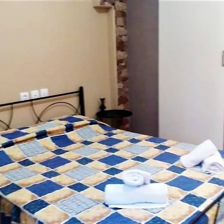 Kostis Hause 3*