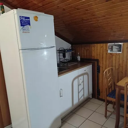Kostis Hause 3*