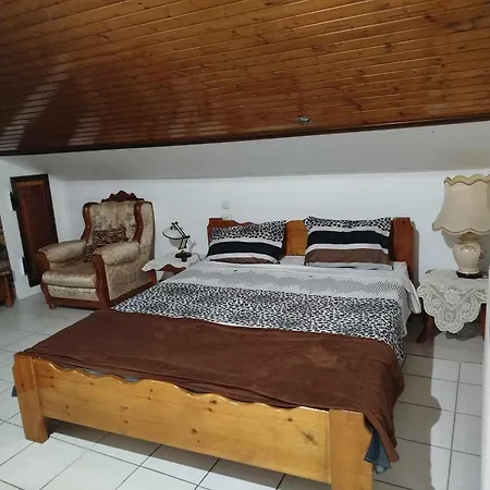 Kostis Hause Πανσιόν 3*