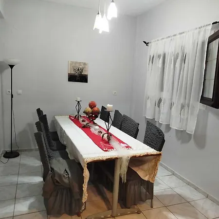 Kostis Hause كاستراكيون