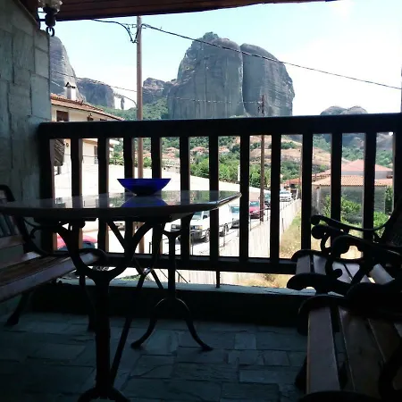 Guest house Kostis Hause 3*